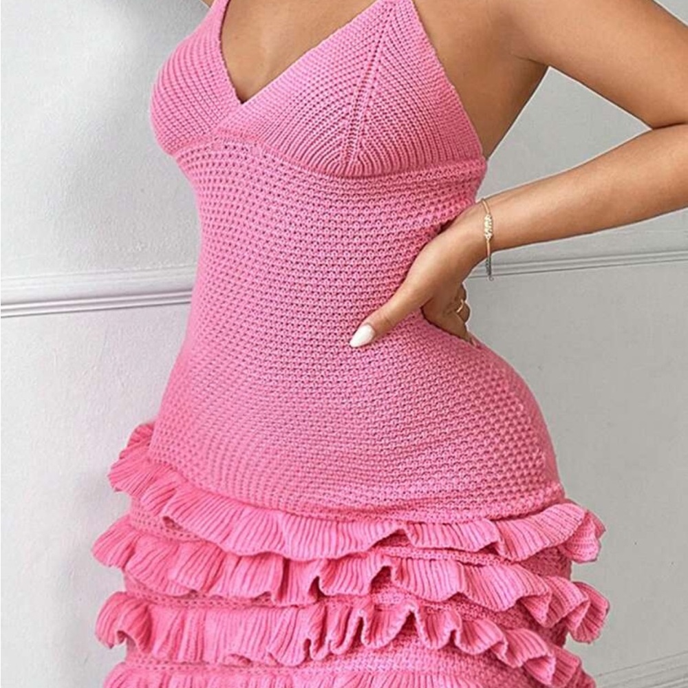 Chic Pink Ruffle Knit Dress